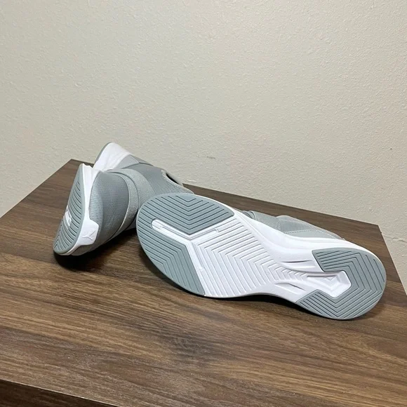 Puma Women’s Radiate Mid Wn’s size 8 - Picture 3 of 6